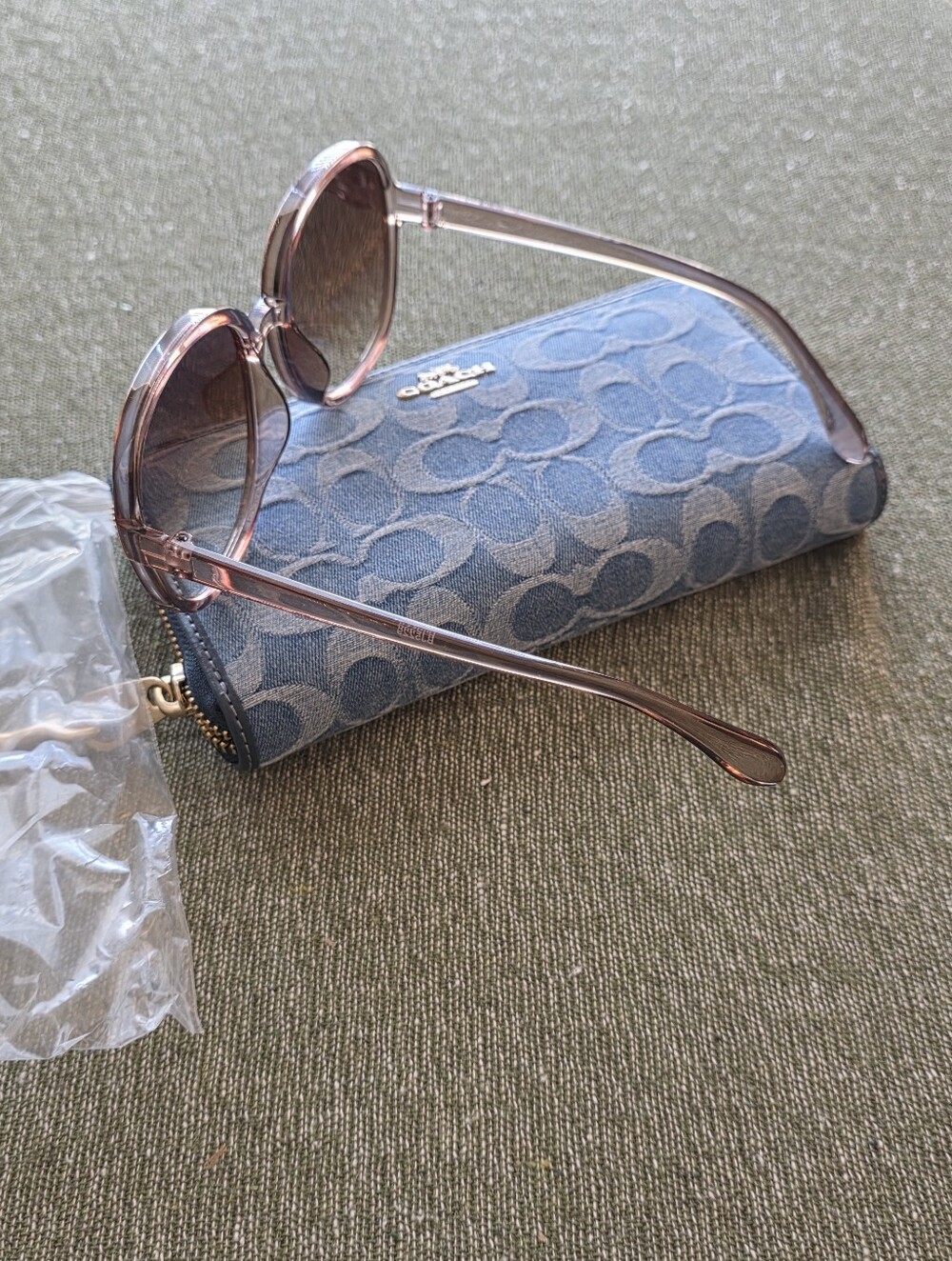 Fashion Big Box Sunglasses - Picture 4 of 5